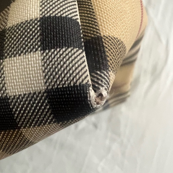 Burberry Beige and Black Plaid Tote Bag Model T-02-1 - Picture 10 of 14